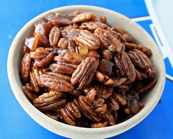 Final Four Pregame Snacks - Bourbon Glazed Pecans on Americas-table.com