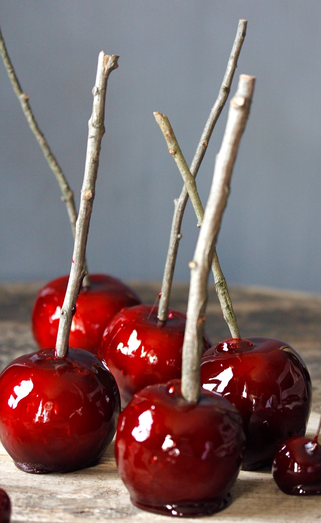 These red hot cinnamon candy apples always remind me of Halloween, or a carnival, or the state fair; they’re a great bit of twentieth century Americana