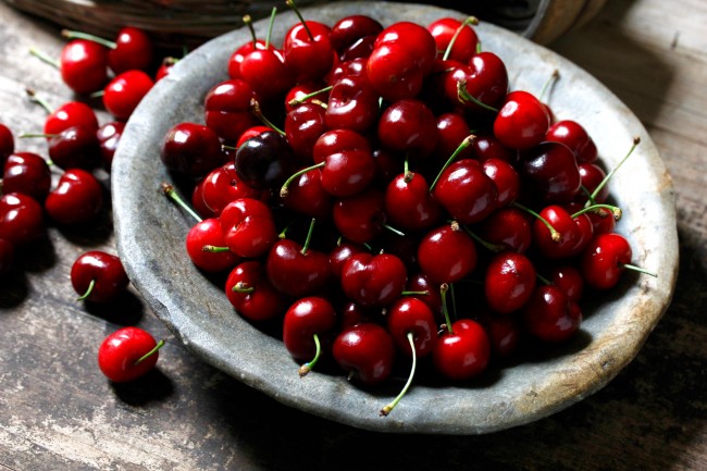 CHERRY ALMOND SKILLET COFFEE CAKE on Americas-Table.com