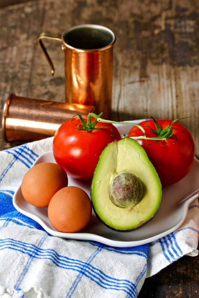 BACON, AVOCADO AND TOMATO DUTCH BABY on Americas-Table.com