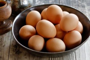 CHEESY EGGS AND POTATOES
