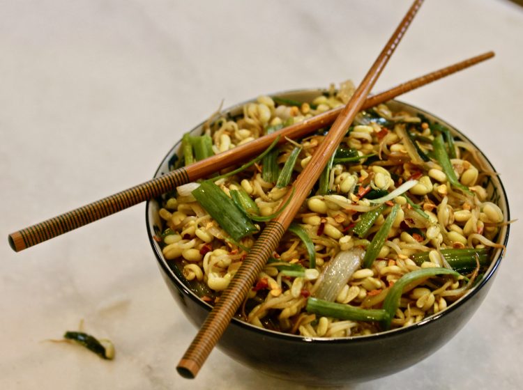 Stir-fried Mung Bean Sprouts